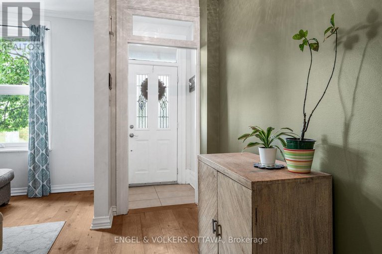 29096318/2-lower-charlotte-street/lower-town/ottawa/ontario/K1N8K1_5