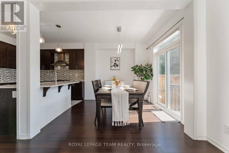 29159210/359-melodie-street/mer-bleuebradley-estatesanderson-park/ottawa/ontario/K1W0L8_12