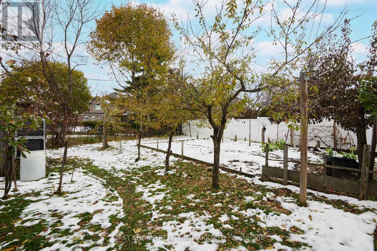 29142489/22-meadowlands-drive-w/meadowlandscrestview/ottawa/ontario/K2G2R4_33