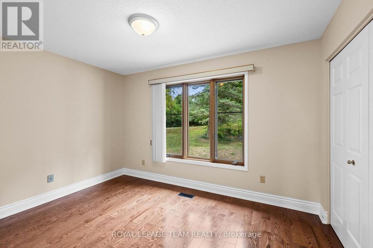 28884146/1376-river-road/manotick-east-to-manotick-station/ottawa/ontario/K4M1B4_20