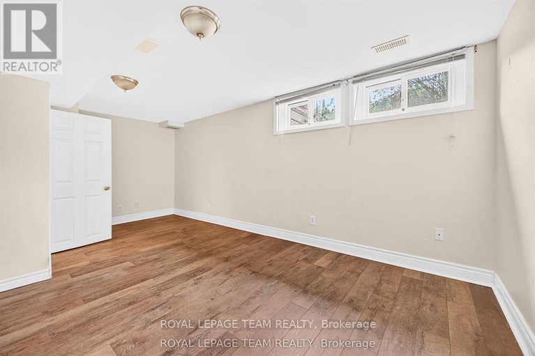 29580107/13-2-bertona-street/manordale/ottawa/ontario/K2G0W3_32