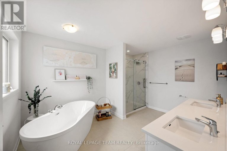 29682994/98-ralph-erfle-way/half-moon-bay/ottawa/ontario/K2J6W2_24