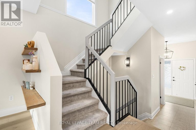 29668380/1925-windwood-place/chapel-hill/ottawa/ontario/K1C7K7_13