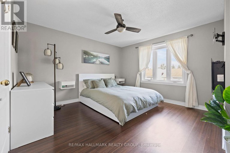 28870743/1951-ashmont-street/chapel-hill/ottawa/ontario/K1C7B9_22