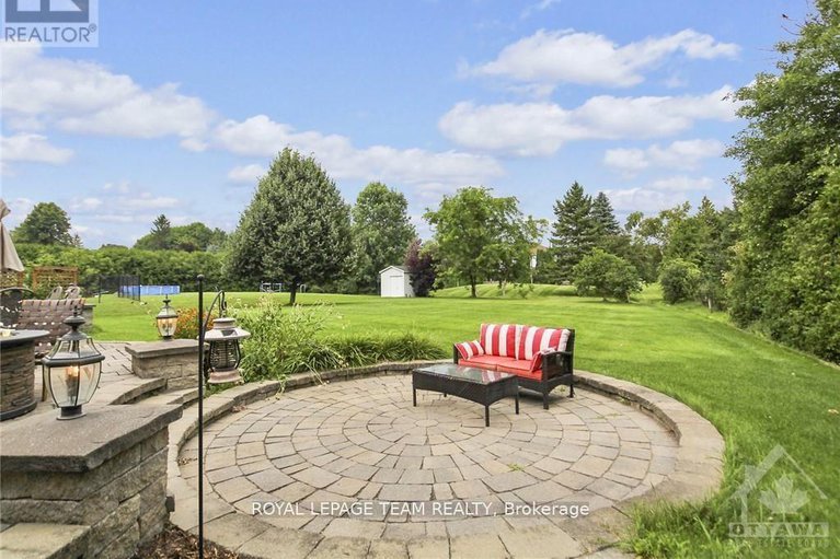 29069392/1105-cindy-hill-crescent/manotick-long-island-nicholls-island/ottawa/ontario/K4M1E8_31