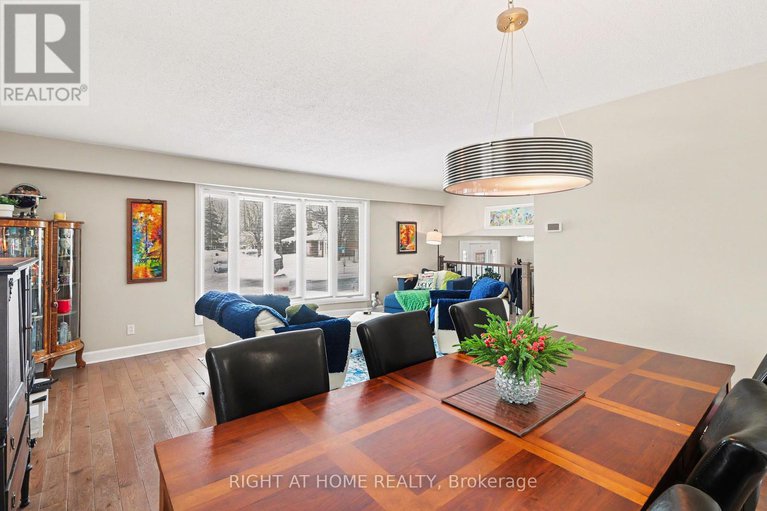 29353091/51-westpark-drive/blackburn-hamlet/ottawa/ontario/K1B3G4_18