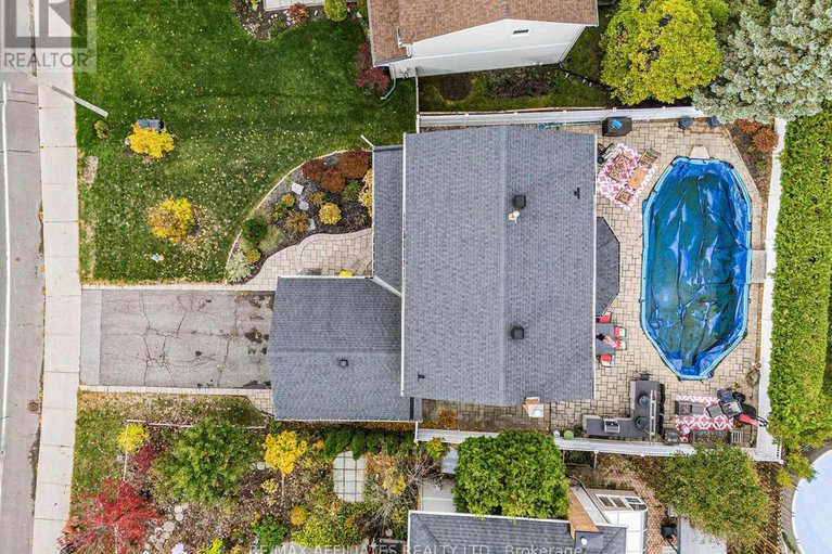 29027617/1315-prestone-drive/bilberry-creekqueenswood-heights/ottawa/ontario/K1E2Z2_31