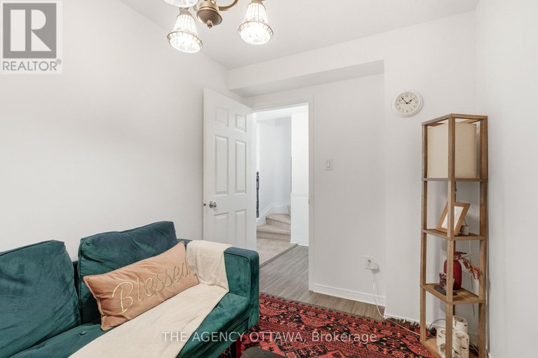 29656876/107-caithness-private/mer-bleuebradley-estatesanderson-park/ottawa/ontario/K1W0G4_9