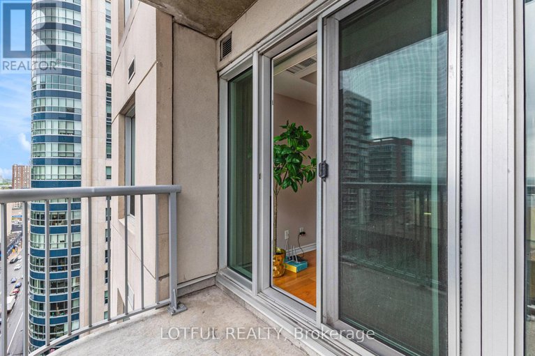 28363733/1703-234-rideau-street/sandy-hill/ottawa/ontario/K1N0A9_25