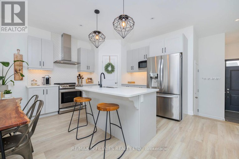 28611360/20-elmer-west-street/almonte/mississippi-mills/ontario/K0A1A0_7