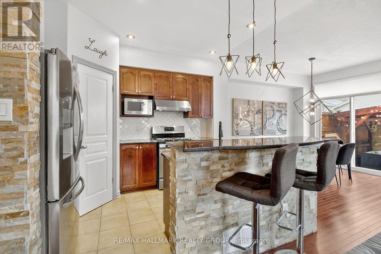 29111123/668-bowercrest-crescent/riverside-southgloucester-glen/ottawa/ontario/K1V2M2_26