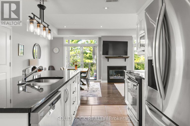 28860399/4-60-prestige-circle/chatelaine-village/ottawa/ontario/K4A0Y1_8