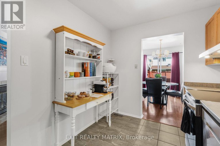 28905248/26-42-oakhaven-private/overbrookcastle-heights/ottawa/ontario/K1K4K1_11