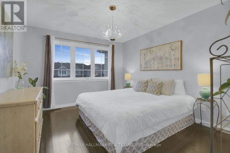 28591389/585-barrick-hill-road/emerald-meadowstrailwest/ottawa/ontario/K2M0B4_30