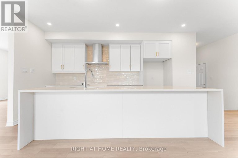 28522012/118-lumen-place/orleans-village/ottawa/ontario/K1W0S9_16