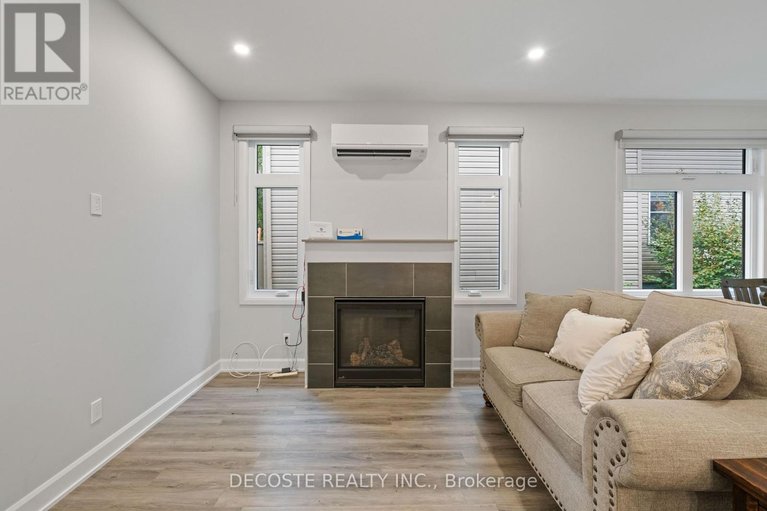 29453082/14-elgin-street-w/alexandria/north-glengarry/ontario/K0C1A0_16