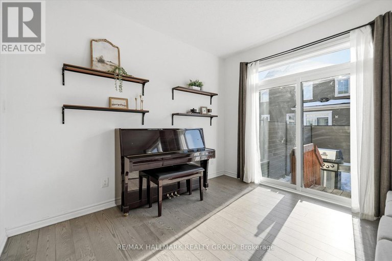 29431377/130-umbra-place/half-moon-bay/ottawa/ontario/K2J6N7_13