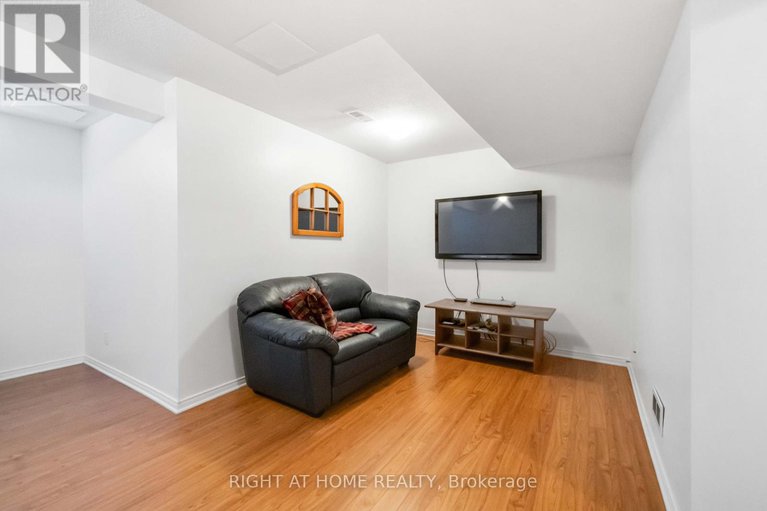 28479509/87-cohen-avenue/katimavik/ottawa/ontario/K2L4G4_23