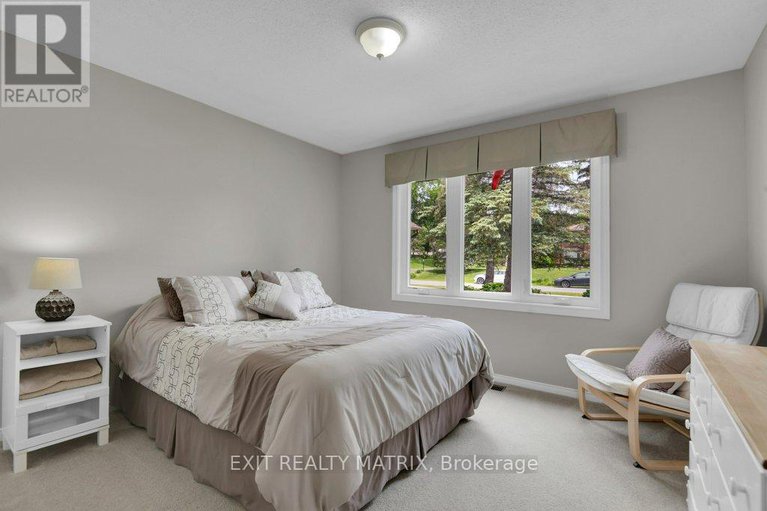 28473522/842-apple-lane/cumberland-ridge/ottawa/ontario/K4C1C1_19