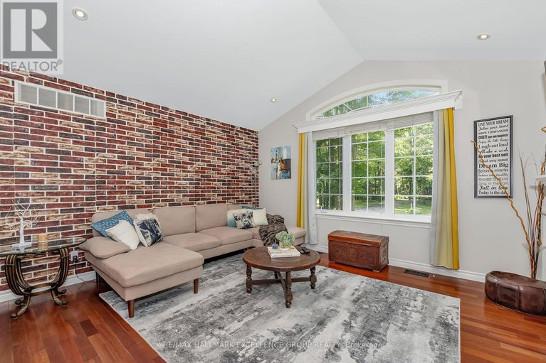 28516632/2709-dubois-street/clarencerockland-twp/clarence-rockland/ontario/K4K1K7_10