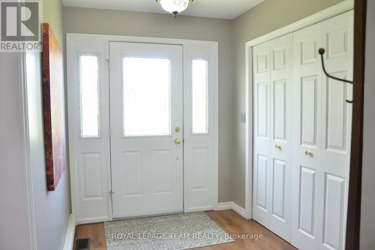 28426387/4951-hwy-31-bank-street-n/south-dundas-williamsburgh-twp/south-dundas/ontario/K0C2H0_6