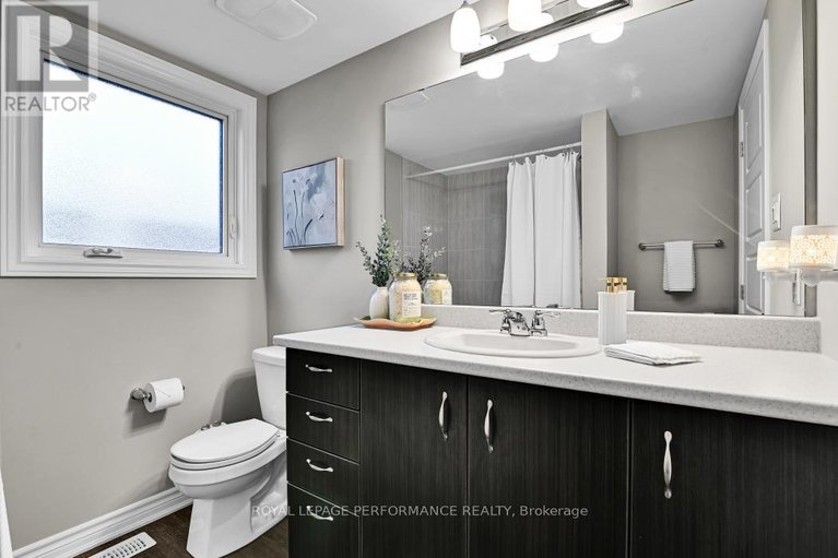 29064818/215-makadewa-private/cfb-rockcliffe-and-area/ottawa/ontario/K1K4Z9_28