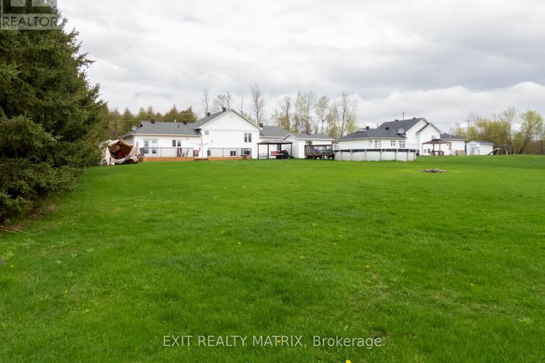 28341963/2418-rideau-road/riverside-south/ottawa/ontario/K1X1B2_38