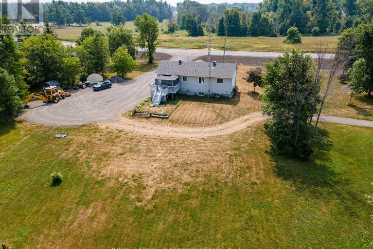 28715412/14977-country-rd-2-road/south-stormont-osnabruck-twp/south-stormont/ontario/K0C1M0_35