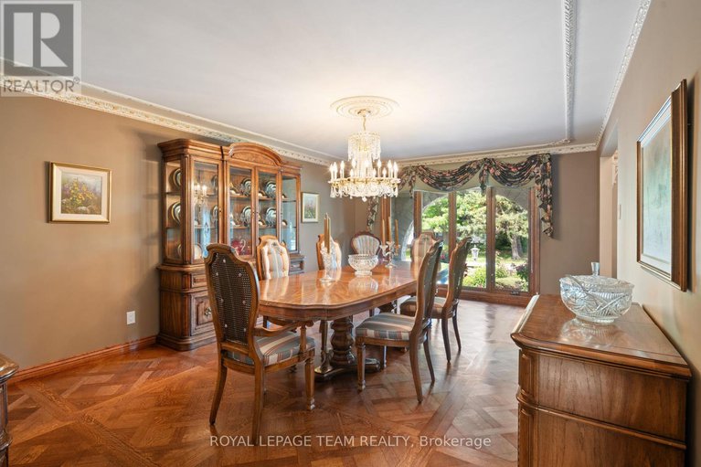 28150557/10-nancy-avenue/sheahan-estatestrend-village/ottawa/ontario/K2H8L4_9