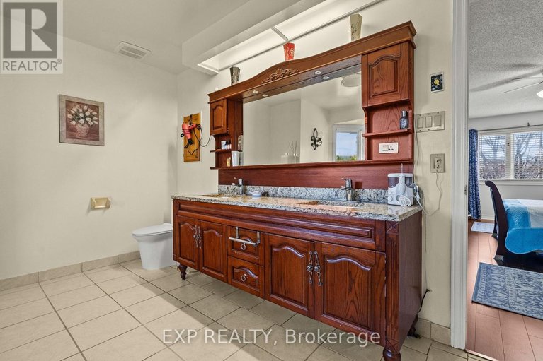 29638664/1582-blohm-drive/hunt-club-park/ottawa/ontario/K1G5K4_25