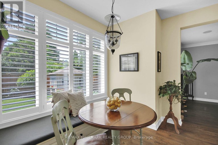 28613594/30-oakbriar-crescent/stonebridge/ottawa/ontario/K2J5G1_13