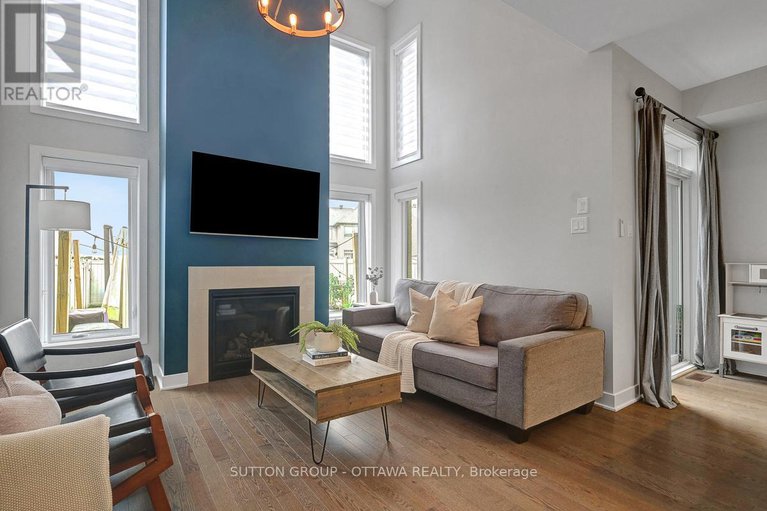 28755525/4949-abbott-street-e/emerald-meadowstrailwest/ottawa/ontario/K2S1E7_8