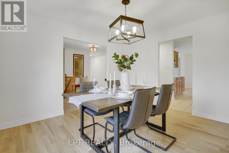 29064308/5719-stuewe-drive/manotick-east-to-manotick-station/ottawa/ontario/K4M1L2_17