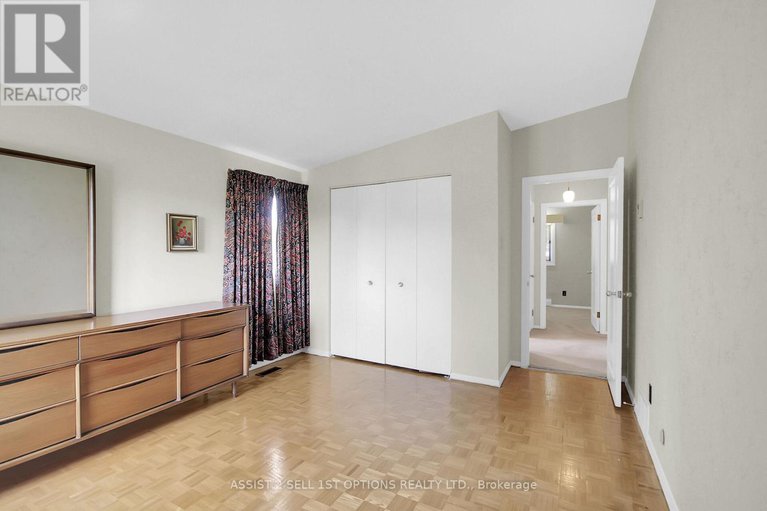 28421718/64-sullivan-avenue/meadowlandscrestview/ottawa/ontario/K2G1V2_16