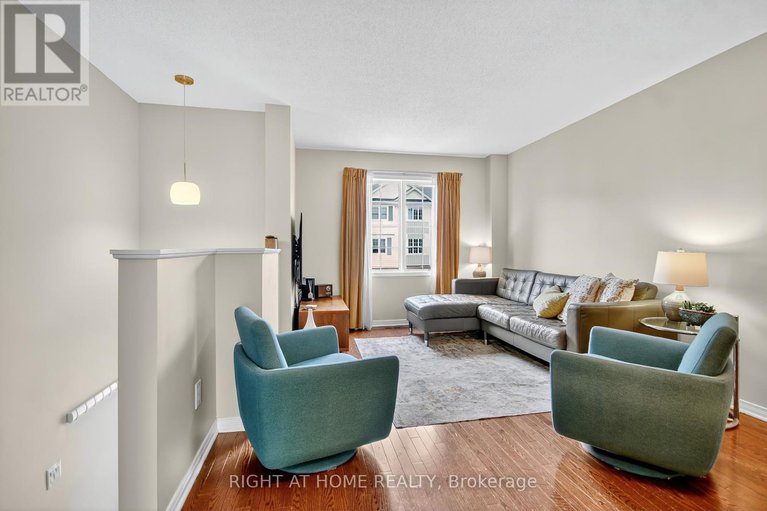28913725/24-manhattan-crescent/central-park/ottawa/ontario/K2C4B4_4