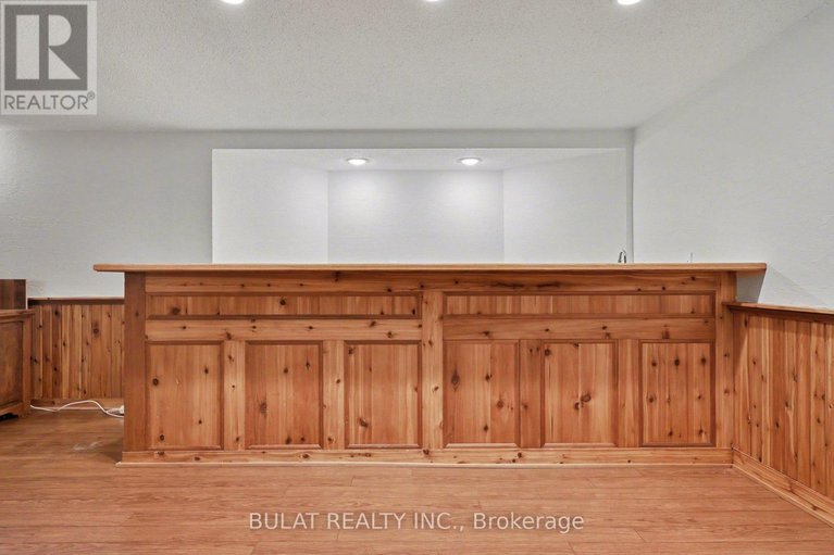 29609715/5-woodthrush-green/hunt-club/ottawa/ontario/K1V0A9_33