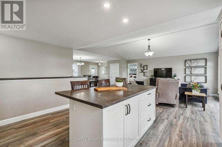 28414088/3-rachelle-crescent/north-grenville-twp-kemptville-south/north-grenville/ontario/K0G1T0_15