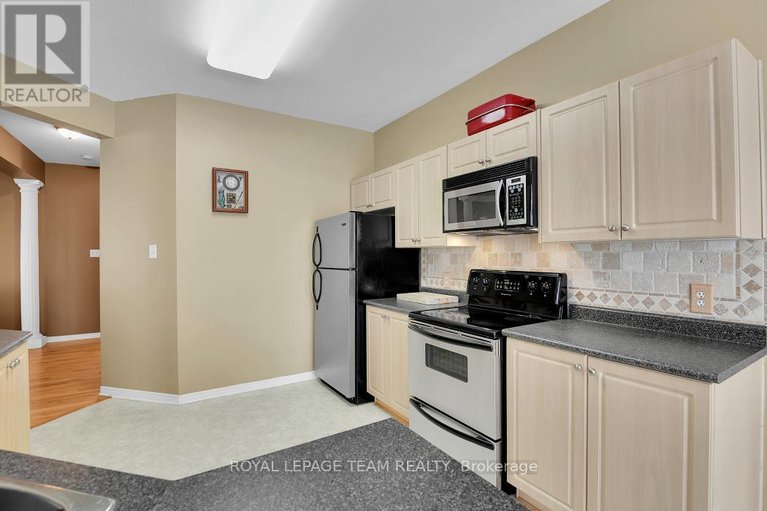 29689425/162-redcliff-avenue/longfields/ottawa/ontario/K2J5J7_11