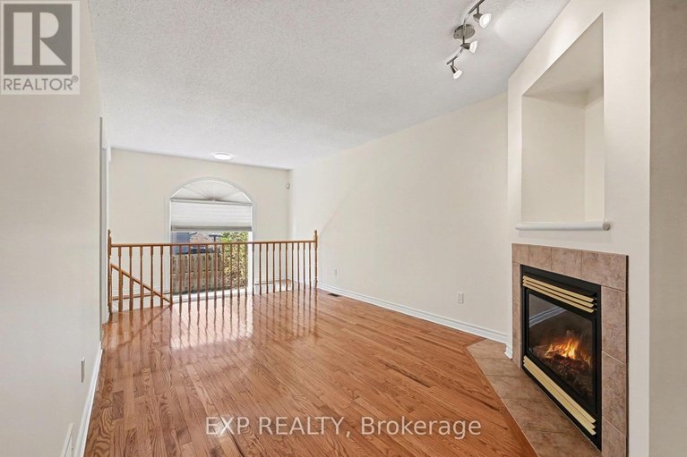 29683851/15-cedar-valley-drive/emerald-meadowstrailwest/ottawa/ontario/K2M2Y5_8