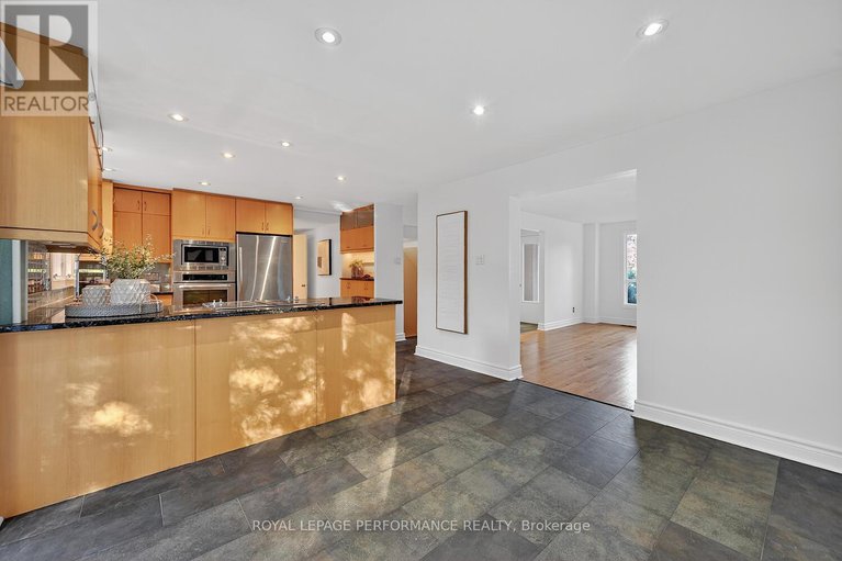 29046613/19-ancroft-court/tanglewood/ottawa/ontario/K2G4A5_14