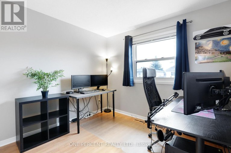 29612741/1570-champneuf-drive/chateauneuf/ottawa/ontario/K1C6B5_29