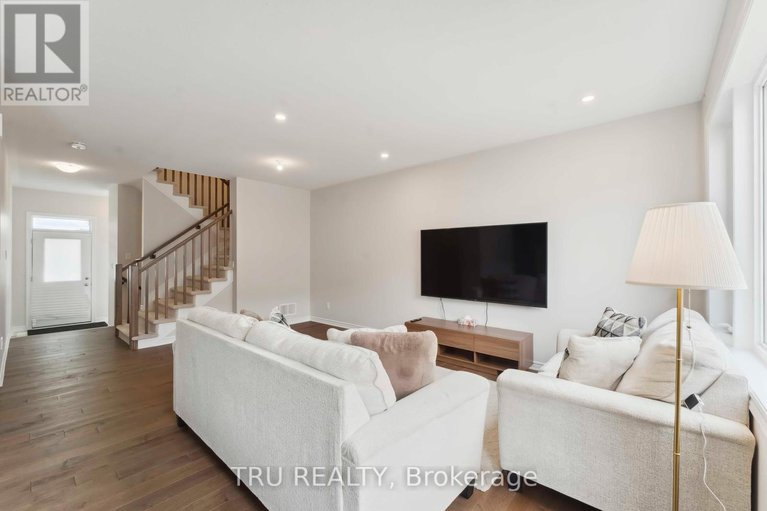 28426936/639-chillerton-drive/half-moon-bay/ottawa/ontario/K2J6X8_5