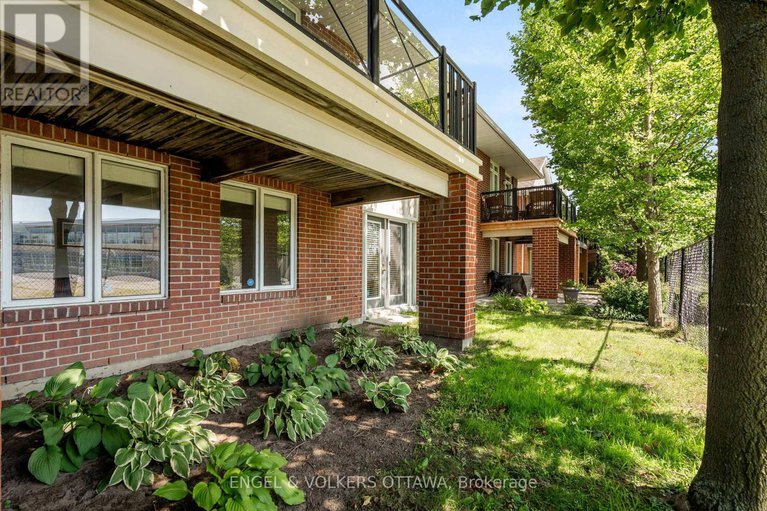 28655114/120-manorhill-private/urbandale-acres/ottawa/ontario/K1H2J4_42
