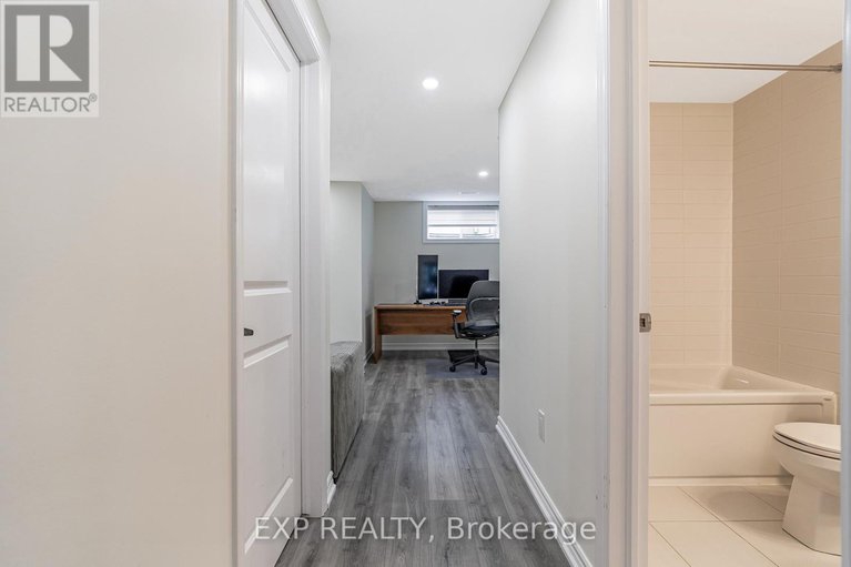 28586832/76-rallidale-street/blossom-parkkemp-parkfindlay-creek/ottawa/ontario/K1X0G7_30