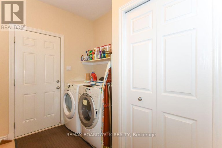 29665089/1861-mickelberry-crescent/notting-hillsummerside/ottawa/ontario/K4A0P2_30