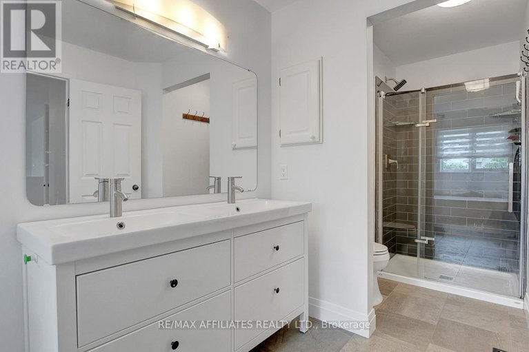 28483640/31-spur-avenue/bridlewood/ottawa/ontario/K2M2R9_31