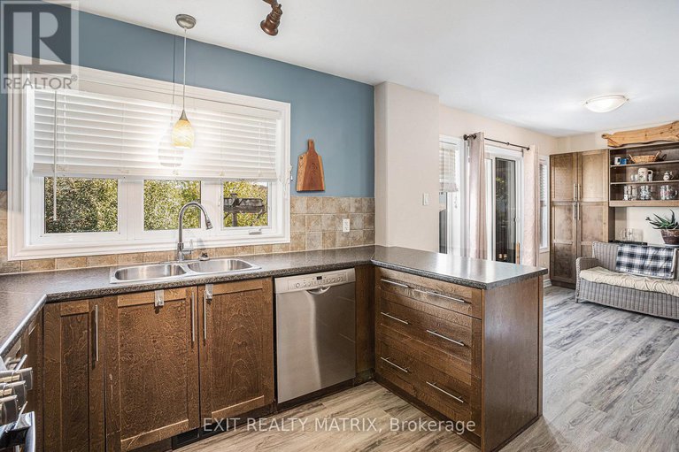 29216433/183-filion-street/embrun/russell/ontario/K0A1W0_12