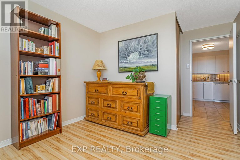 28554311/1301-415-greenview-avenue/britannia/ottawa/ontario/K2B8G5_20