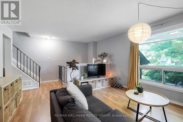 28485639/8-405-montfort-street/vanier/ottawa/ontario/K1L8G8_5