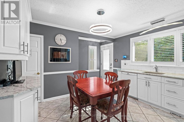 28466131/2024-corry-street/elmvale-acres/ottawa/ontario/K1G2M5_11